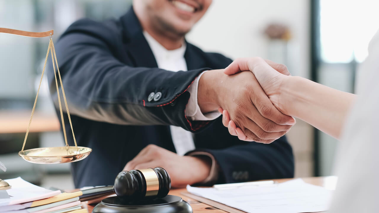 5 razones para elegirnos como sus abogados latinos en Alabama