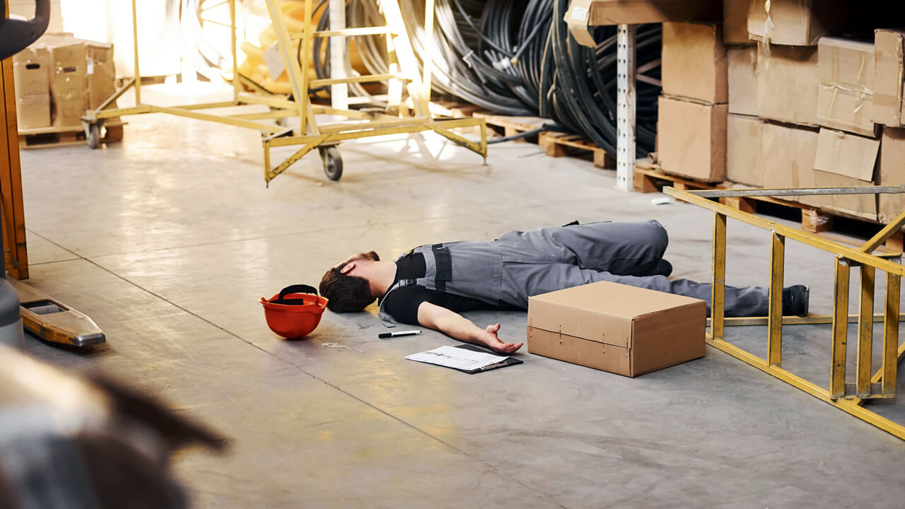 ¿Qué compensación recibo por un accidente de trabajo en AL?